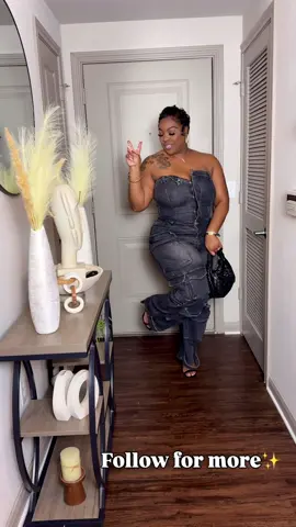 Outfit = mood. Makeup = confidence. Energy = unmatched. Because the glow starts before you step out. 💎✨ #girlythings #pixiecut #htx #fashion #fashionstyle 