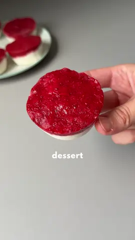 FROZEN COCONUT & STRAWBERRY DESSERT 🍓🥥🤤 INGREDIENTS:  ▪️ 5.6 oz shredded coconut  ▪️ 2.8 oz canned coconut milk (thick part)  ▪️ 1 tbsp honey  ▪️ 10.5 oz frozen strawberries  ▪️ 1 tbsp chia seeds ⏳ Time: 3–4 hours in freezer STEPS: 1️⃣ Slightly heat the frozen strawberries until softened, then mash them with a fork. 2️⃣ Blend shredded coconut with the thick part of the coconut milk and honey until creamy. 3️⃣ Mix the mashed strawberries with chia seeds. 4️⃣ In a mold, layer the coconut mixture and the strawberry-chia mixture. 5️⃣ Freeze for 3–4 hours until firm. #Recipe #healthydessert #strawberries #coconut #nobake  