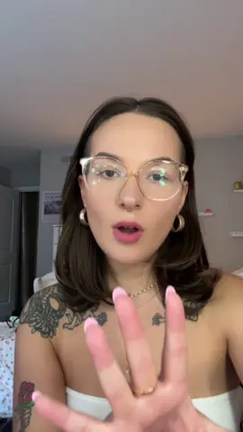 i’m an audrey stan i’m sorry #audreyhobert 
