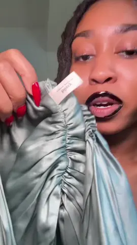 #tiktokshoplabordaysale #tiktokshopcreatorpicks #blissybonnet #mulberrysilk #silkbonnet 