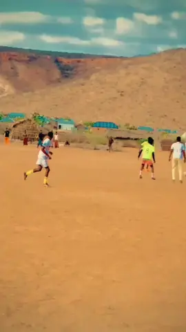 #football @goos gooska purta @AK 13 🦅 @adoonti alle @𝗠𝗢𝗛𝗔𝗠𝗘𝗗_🌴💕 @MAJID GUURE𓃵 @AbDiFitaH aLaFi🖇️🧣 @QOOQAGA QALLAFO ₹ @kibir jibiso mmc @@wll__neymar @hassan taatiko 
