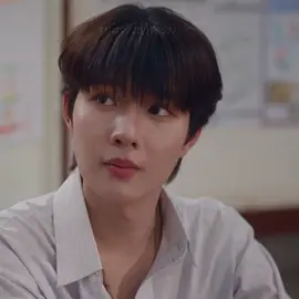 how am i supposed to pay attention to the plot when the main character is this cute (ac: fireflyeaudios, sc: wynblscp, cc: @𝗦𝗘𝗨𝗡𝗚𝗠𝗜𝗡𝗜𝗦𝗠 🐶 )  #khemjira #khemjiratheseries #nampingster #kengnamping #boyslove 