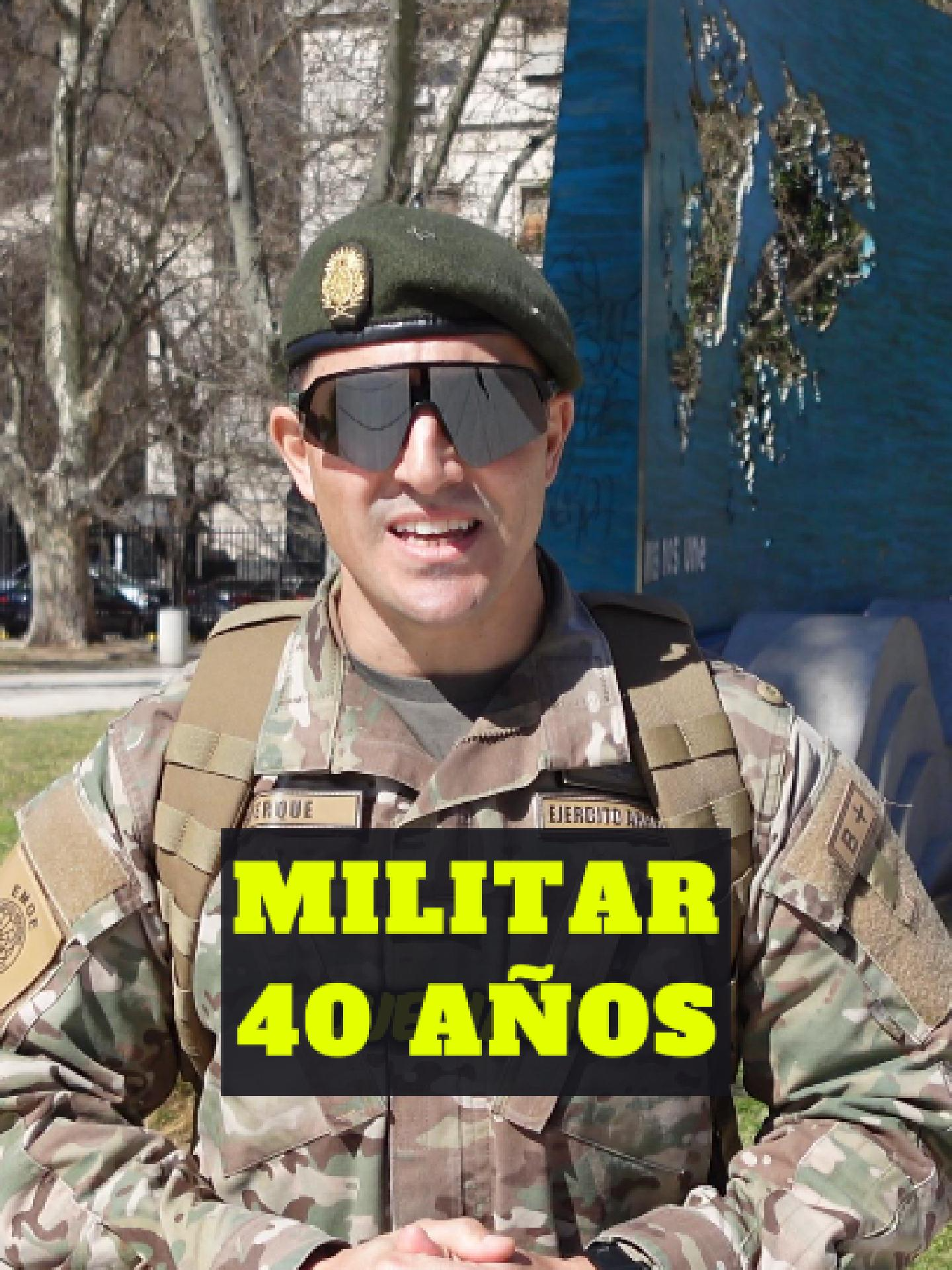 Entrevisté a un militar argentino fitness 🇦🇷💪 y le pregunté cómo entrena, cómo se alimenta. @pbayerque_85 me habló de entrenamiento táctico militar 🪖, musculación 🏋️‍♂️, running 🏃‍♂️, alimentación saludable 🥗 y su experiencia en el ejército. Pero lo más fuerte fue su consejo final: 👉 nunca rendirse 💥 y no dejar que nadie te diga que no podés lograr lo que querés. El ejército le dio disciplina 🎯 y resiliencia 🛡️, y lo ayudó a convertirse en la persona que quería ser. 🔑 #charlasfit #entrevista #militar #ejercito #ejercitoargentino #fuerzasarmadas #entrenamiento #musculacion #alimentacionsaludable #disciplina #resiliencia #Fitness #gymmotivation #consejo #motivacion #Running #entrenamientomilitar #fitness  #inspiracion