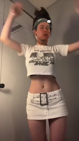 뱃살이슈; #fyp #OOTD #foryou #tiktok #trending 