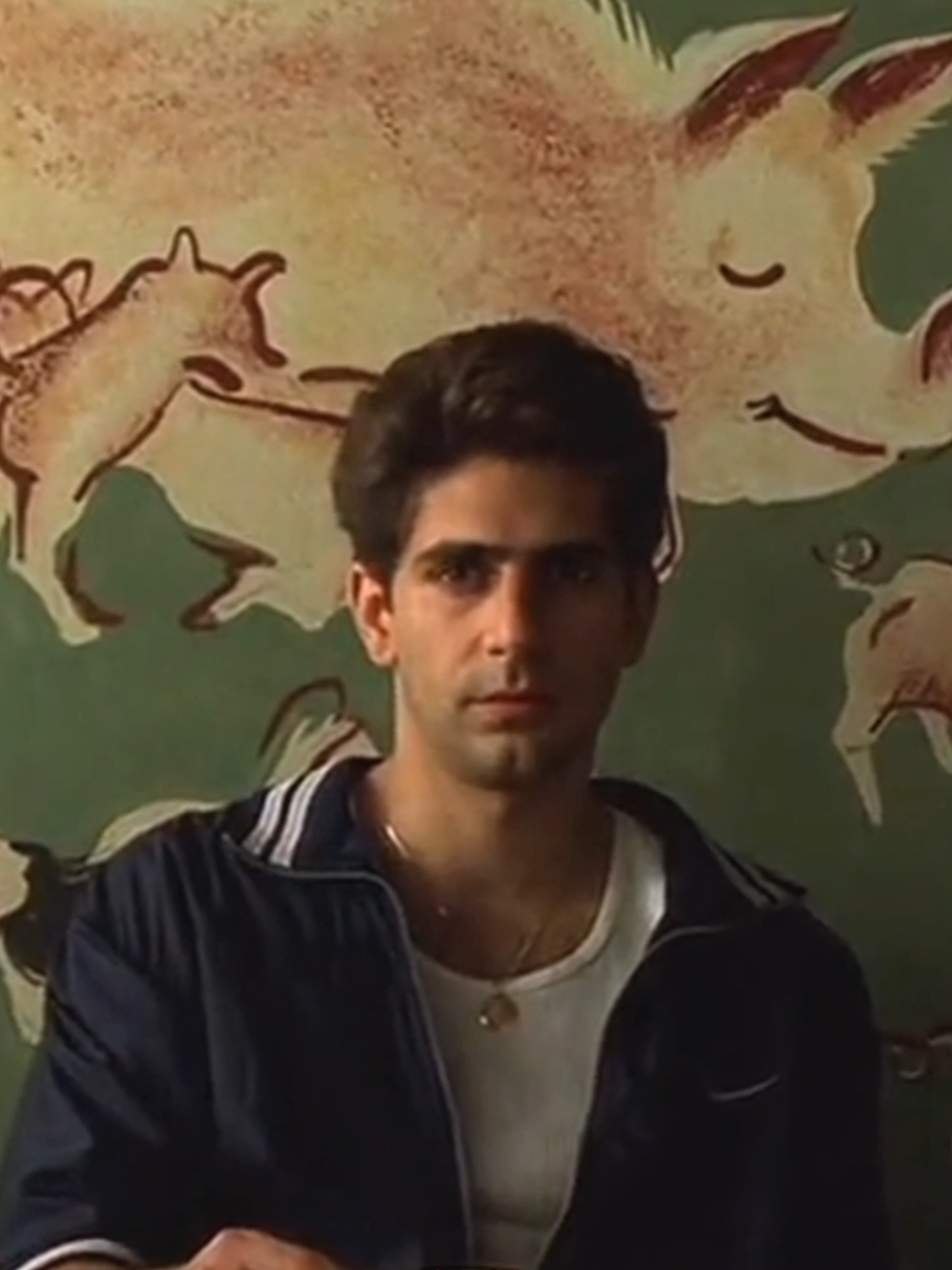 POV: Você percebe que é só um coadjuvante na história de outra pessoa e começa a questionar todo o seu arco de personagem. 📺 Série: Família Soprano (The Sopranos) 🎭 Gênero: Drama / Crime / Máfia 💻 Onde assistir: Disponível na HBO Max. •-•-•-•-•-•-•-•-•-• #thesopranos #sopranostok #criseexistencial #reflexaodanoite #domingoanoite #fyp
