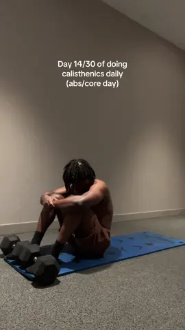 Day 14 of the 30 days challenge, who’s in? Most beginners do the exercises with the wrong form, if you want me to help you out check the link in bio. I offer a detailed 30 days beginners calisthenics blueprint routine as well as a 1 on 1 personalized coaching session. #calisthenics #motivation #fyp #SelfImprovement 