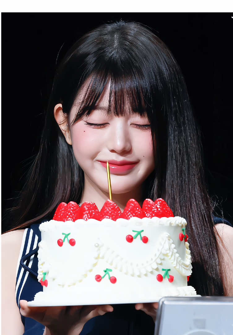 happy birthday wonyoung 🎂🎉 #fypシ゚ #ive #jangwonyoung #장원영 #wonyoung 