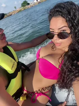 Domingo 💍❤️@𝙎𝙝𝙚𝙡𝙙𝙤𝙣  #fyp #paravoce #casal #jetski 