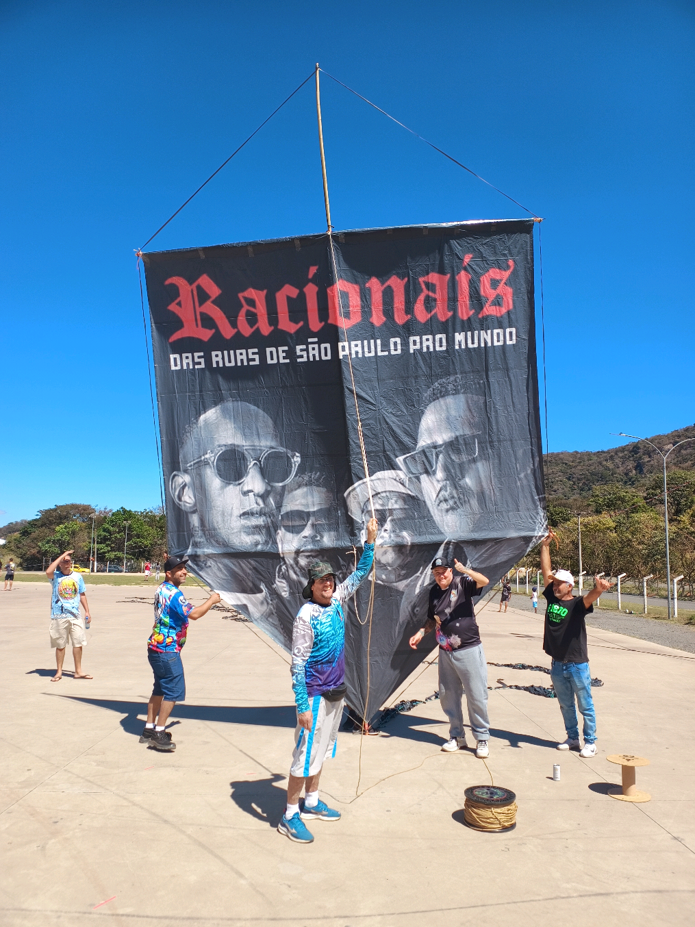 2 Revoada de Pipas Artísticas prefeitura de Vargem @giganpipas_oficial  @guerreirosdoar_ofc @turmasoloucos @camilinhafolhastop @alan_pipas_ @daniel_artedepapel @giganpipas_oficial @pipa @bambuxbambu @piparaiz @pipavazado @pipaterapia @pipacorterecorte @pipasvazadas @amigosdoestadio @pipabrasil @pipaearte @pipalatao @pipeiros @pipassp @pipassaopaulo @artenaseda @pipasempre @unidospelopipazn @xapapipas @nelsinhopipas @familia70_sopipao @ponterasta2022 @pipacombate  @pipaoanotodo  @festivaldepipas  @artenoceu   @pipas @caipirasdorelo @Giganpipas oficial  @Meleu guerreiros 