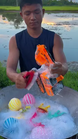 How to clean dirty children's toys.