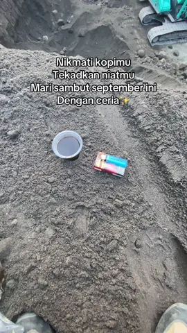 September ceria#storytambang #tambangpasirmerapi #kulitambang👷 #excavator #kobelco_sk200 