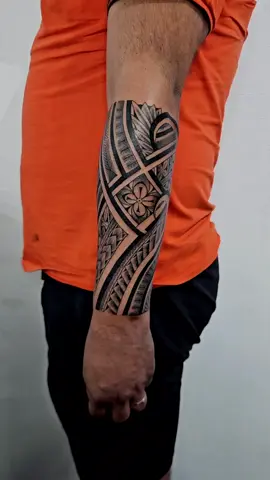 Lyon 69007 🇫🇷  Tatouage Polynésien  Instagram : Tuhuka Tattoo  Facebook : Tuhuka Tattoo  #lyon69🇫🇷 #polynesiantatoo #tattoo #lyonfrance🇫🇷 #tatouage 