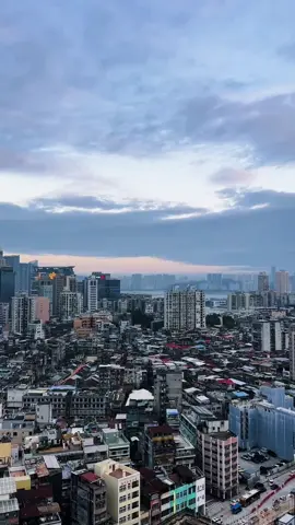 处世之道：沉默表态，行为作答，去留自决。生命真谛：活着即前行，逆行须自负。