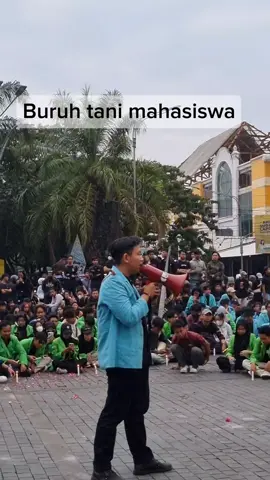 Demonstrasi Mahasiswa Solo dan Aksi Solidaritas untuk Korban OJOL #demodpr  #solo  #demosolo  #mahasiswa  #dpr 
