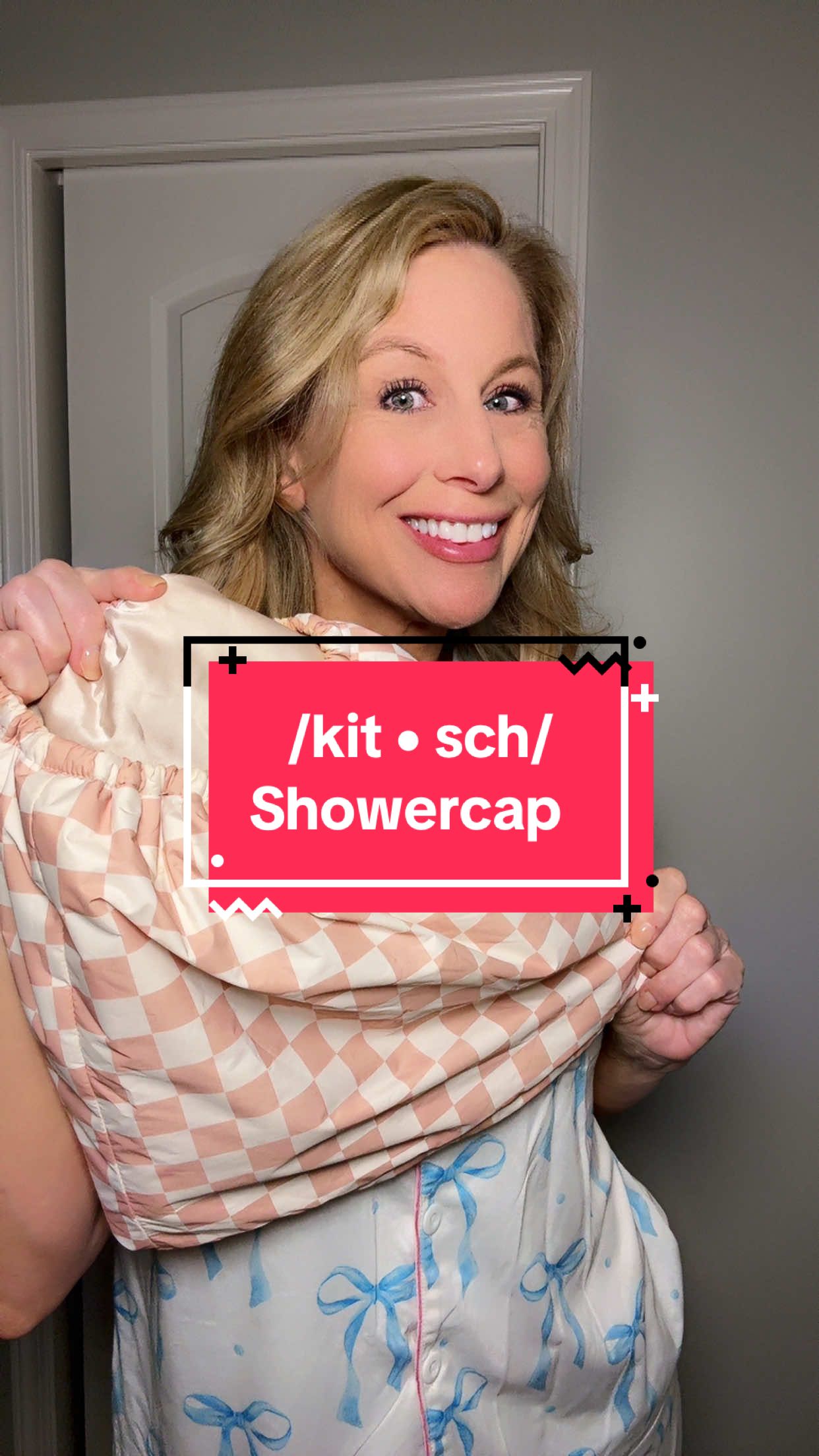 @Kitsch This Kitsch shower cap = game changer 🚿💕 Keeping the curls dry, one shower at a time 💦✨ #kitsch #hairtok #showertok #showercap #curls 