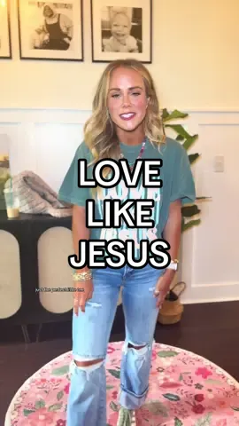 Love like Jesus🤎🫶🏼✨  #lovelikejesus #christiantiktok #tshirt #graphictee #momfashion #momlife #OOTD #fallfashion #outfitoftheday #sahm #comfyclothes #cozy #athleisure #athleisurestyle #millenials #tiktokshopcreatorpicks #tiktokshoplabordaysale 