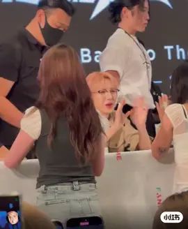 bodyguard nya siaga banget  takut bayinya haus 😭 