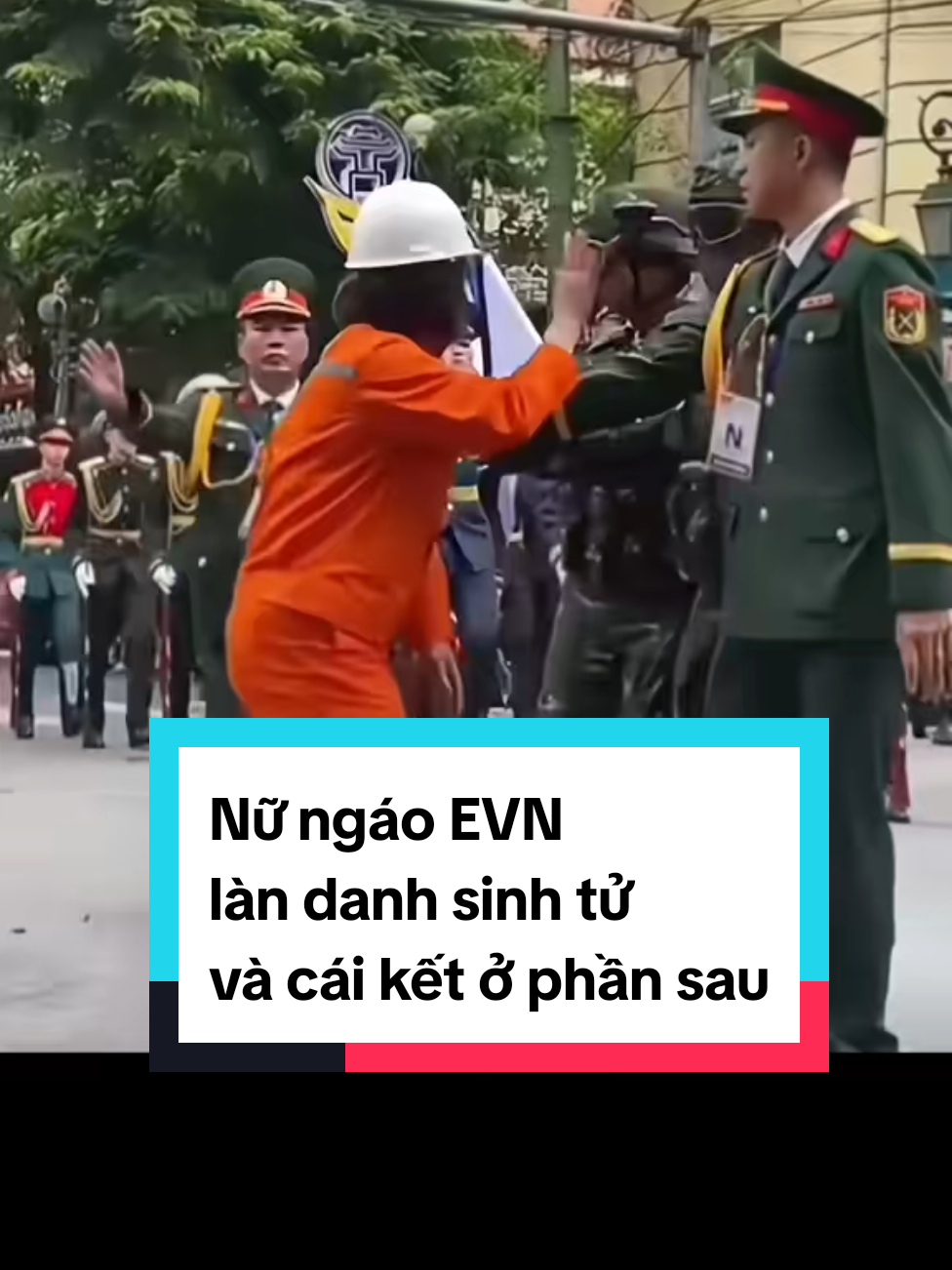 sau khi xem được clip này có lẽ cô gái mặc quần áo điện lực này phải vê thắp hương tạ ơn 9 đời tiên tổ đã dang tay cứu cô kh vượt qua làn danh sinh tử Vụ việc là lời cảnh tỉnh trong những sự kiện mang tầm quốc gia, một phút bốc đồng sẽ trả giá rất đắt.  #fyp #vietnam #a80 #vuhoatshop #quockhanh2025 