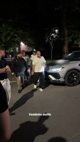 Sfera Ebbasta link up with Drake in Milan #sferaebbasta #drake #milan 