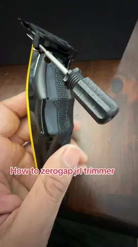 Jrl trimmer #femalebarber #studentbarber #chicagobarbers @JRL #CapCut 