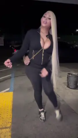 I heard knockoff was looking for the queen 
