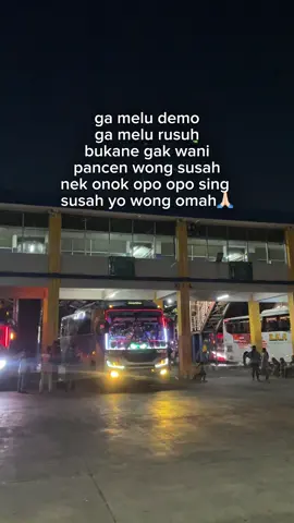 tetep semangat nggo dulur”ku sg lagi berjuang demi keadilan dan mugo” kbh budal moleh slmet🙏🏻🇮🇩 #sugengrahayu #busmaniacommunity #sumbergroup #indonesiamerdeka🇮🇩💪 #fyppppppppppppppppppppppp 