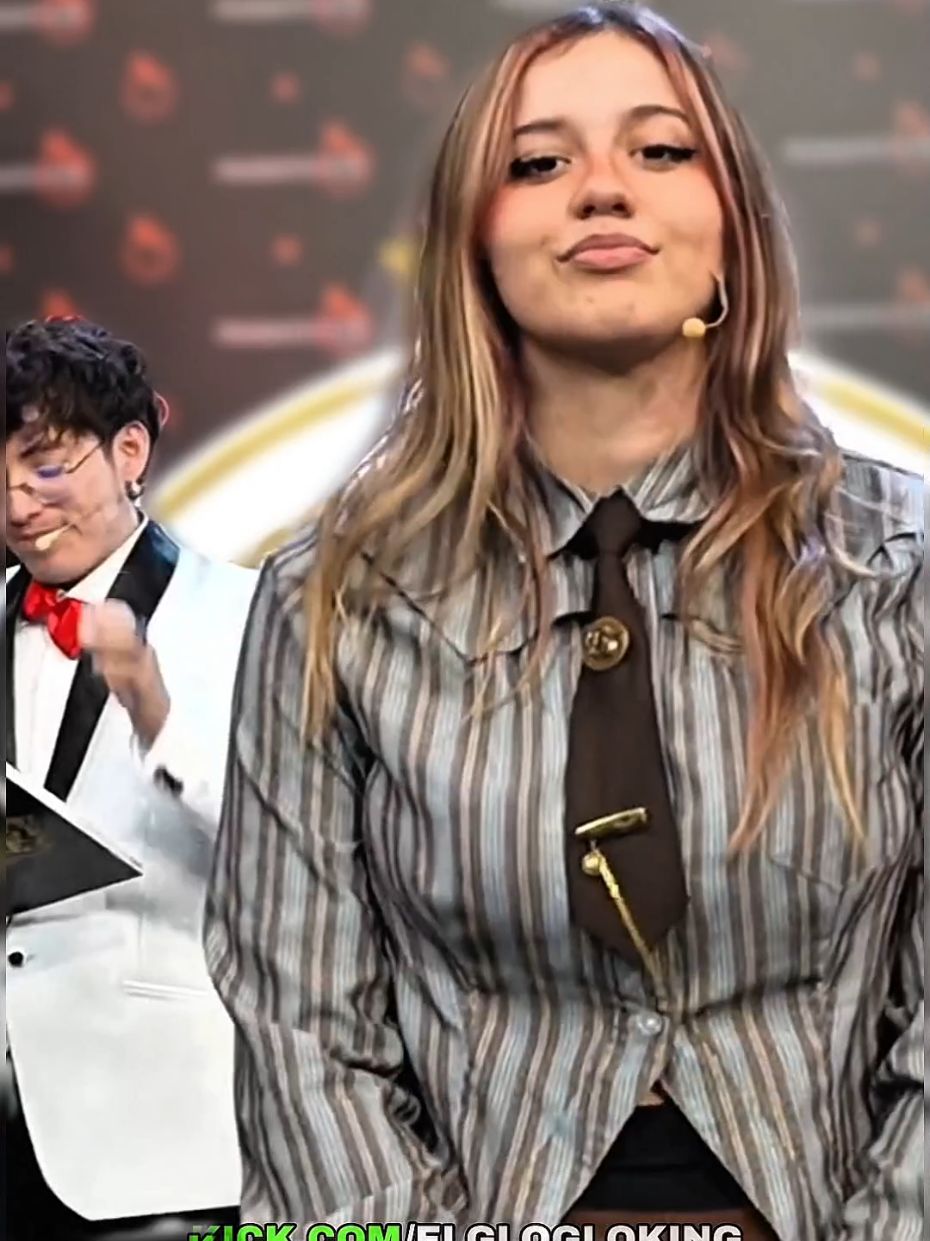 Emikukis cumple reto complicado #glogloking #emikukis #kick #clip #zully 