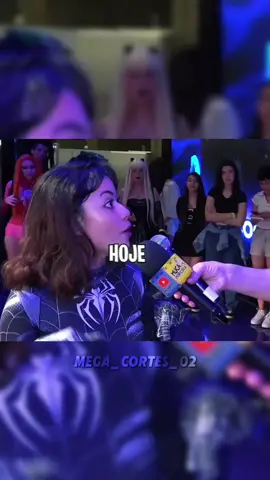 Qual dos dois homens aranha vai conquistar o coração dela ? #cantadasenfadonhas #mucamuricoca #cantadas 