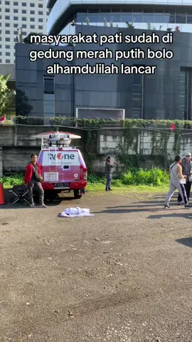 kita masyarakat pati sudah sampai gedung kpk bolo dan lancar tdk ada kendala apa pun alhamdulilah#pati24jam #gedungmerahputih 