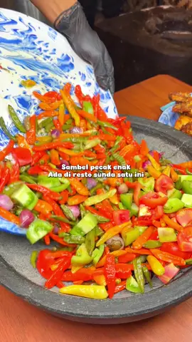 Sambel pecak enak di Bandung🤤 #placetogobandung #kulinerbandung #creatorsearchinsights 