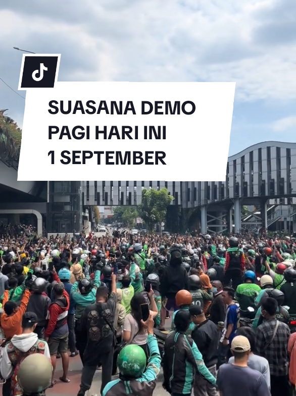 suasana demo pagi hari ini, hari Senin 1 September 2025 #demo #dpr #demo1september #hariini #fyppppppppppppppppppppppp 