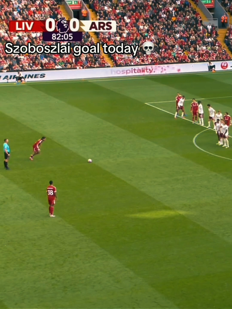 Szoboszlai’s Screamer! Brazil Commentary by Rogério Vaughan | Liverpool vs Arsenal Free-Kick Goal” Watch Dominik Szoboszlai’s sensational free-kick strike against Arsenal—an absolute screamer that sealed Liverpool’s 1–0 win at Anfield in the 83rd minute. Narrated dynamically by Brazilian voice legend Rogério Vaughan, this highlight captures the drama, the passion, and the sheer brilliance of the moment. Relive every second of the buildup, the unerring strike, and the erupting crowd—all brought to life with Vaughan’s iconic style. Don’t miss it! — 83’ | Szoboszlai FREE-KICK from ~30 yards   — Brazilian commentary by Rogério Vaughan   — Perfect for fans of Liverpool, Szoboszlai, and classic Premier League moments  