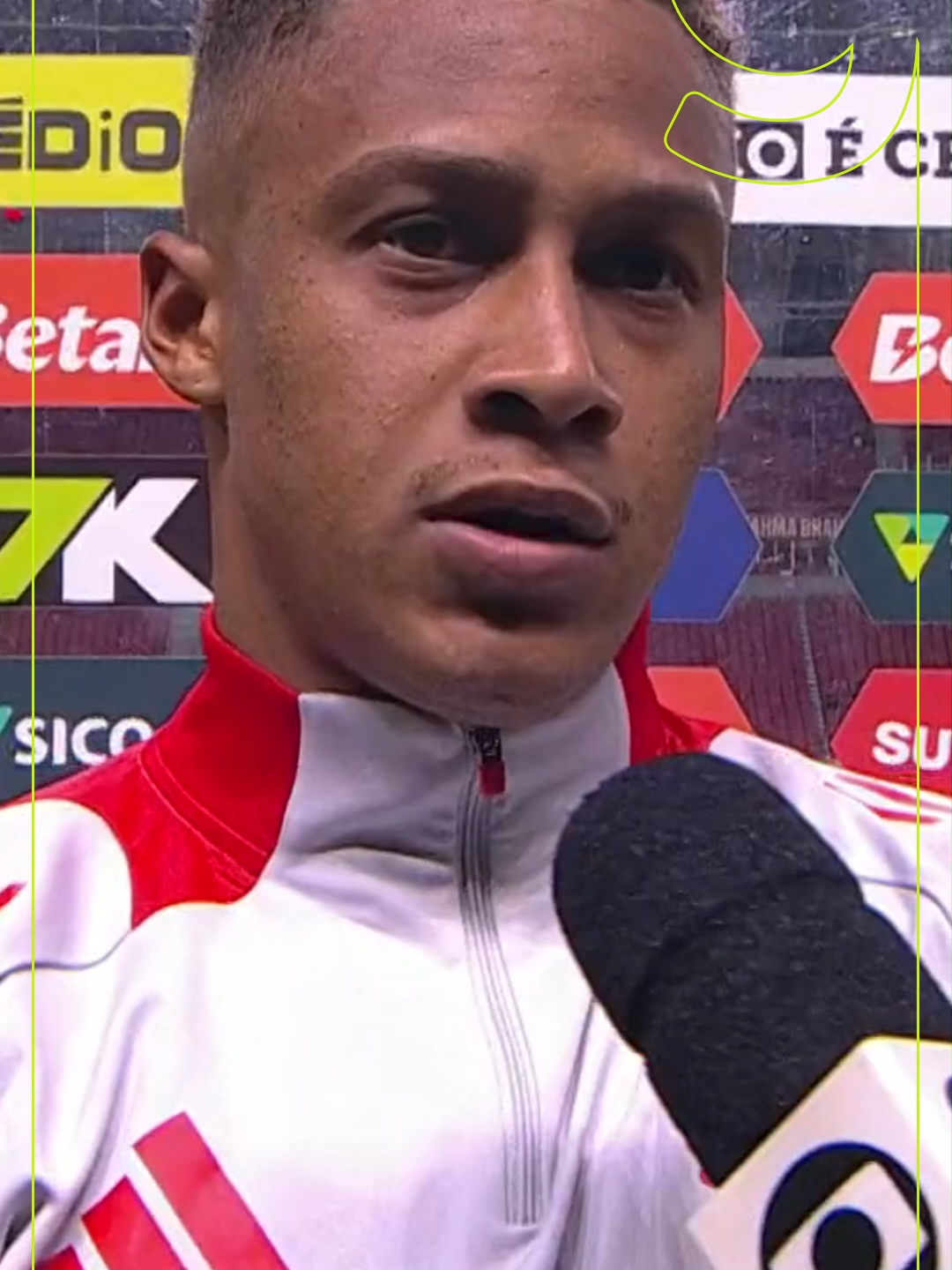 Autor do gol da vitória do Inter, Vitinho acredita que o resultado dará confiança ao time e olha para cima na tabela do Brasileirão. #futebol #internacional #fortaleza #brasileirao