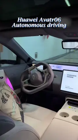 Everyone should experience the driving pleasure brought by autonomous driving😀#huawei #electriccar #tesla 