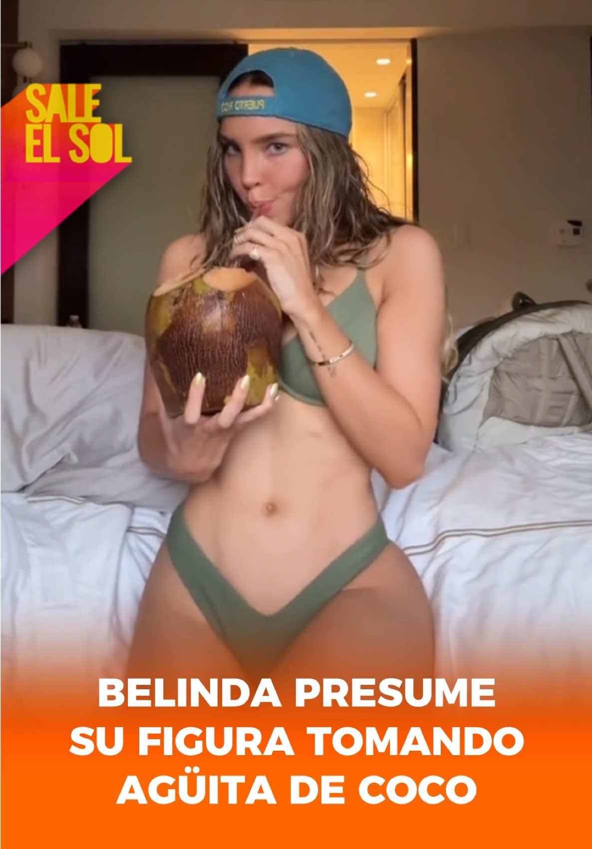 ¡#Belinda deleitó a sus seguidores con este video tomando agüita de coco! 🔥🥥👙💃🏻☀️📺 #SaleElSol 
