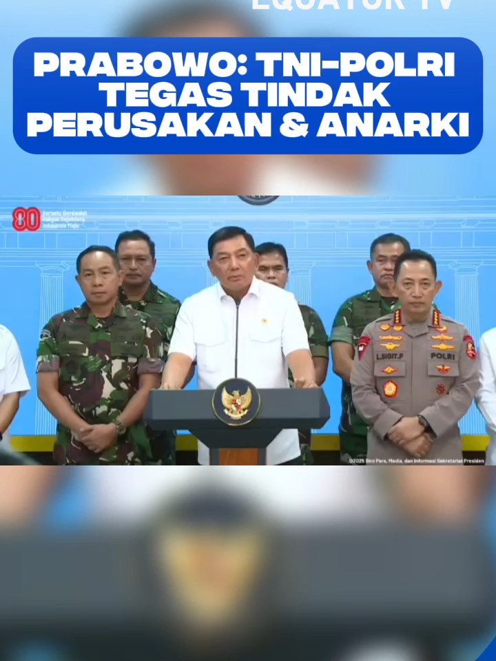 Presiden Prabowo menegaskan TNI-Polri harus bersikap tegas dalam menghadapi aksi perusakan dan penjarahan yang terjadi di tengah unjuk rasa dalam Pers yang dilakukan pada Kamis (31/9/25). Menurutnya, kebebasan berpendapat dijamin konstitusi, namun tidak boleh disalahgunakan untuk merusak fasilitas publik, mengganggu ketertiban, maupun merugikan masyarakat. Pemerintah berkomitmen menjaga keamanan serta memastikan rakyat terlindungi dari tindakan anarkis.(RY)