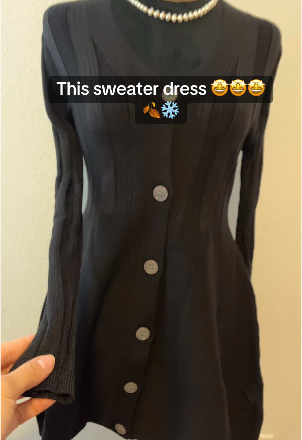 So in love 😻 #tiktokshoplabordaysale #spotlightfinds #tiktokshopcreatorpicks #falldealsforyou #dress #sweaterdress #knitdress #knitteddress 