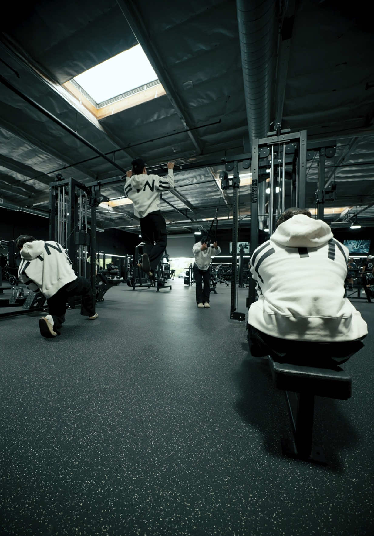just another back day nothing crazy 💻 @DFYNE code FOX 🦊 #gym #fyp #gymedit #trend #backworkout #Fitness #editing 