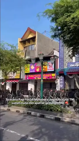 Stay Safe semuanya ⛑️🇮🇩 . #infoyogya #jogjahits #jogjainfo #jogjakarta #tentara 