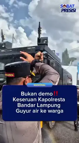 TNI -POLRI moment  Kapolresta bandar lampung.  Kombes Pol Alfret jacob tilukay akrab bersama masyarakat. saat demo #lampung #lampung #lampung #lampungcintadamai 
