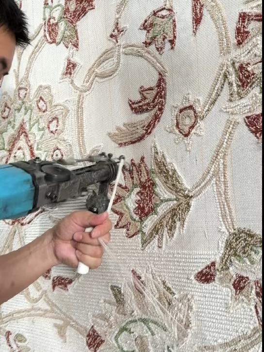 Tufting carpets,weclome to custom made.  www.sparkledesigndecor.com ##tufting #tuftedrugs #tufted #carpets #modernrugs #rugs #rugdesign #rugfactory #rugmaker #rugsupplier #handtufted #tuftingrugs #tuftingrug