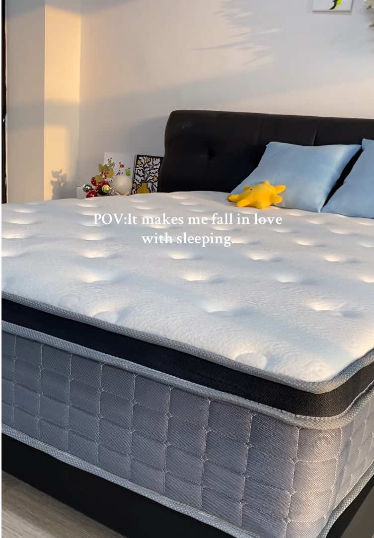 It makes me fall in love with sleeping.#mattress #foryou #tiktok #bedroom #comfortable #fyp #mattresstopper #bed #Home #homegoods #tiktokmademebuyit #flowers #capcut #bomass #morning #sleep #tiktokshoplabordaysale #fallfreshness 