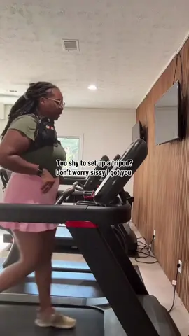 No gapekeeping over here 🫶🏾 #tiktokmademebuyit #fyp #magneticphoneholder #workoutwithme #gym  