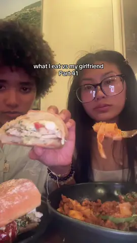 pesto chicken vs bolognese…obviously mine was better 🙂‍↕️ #eat #whatieatvsmygf #mukbang #couple #trending 