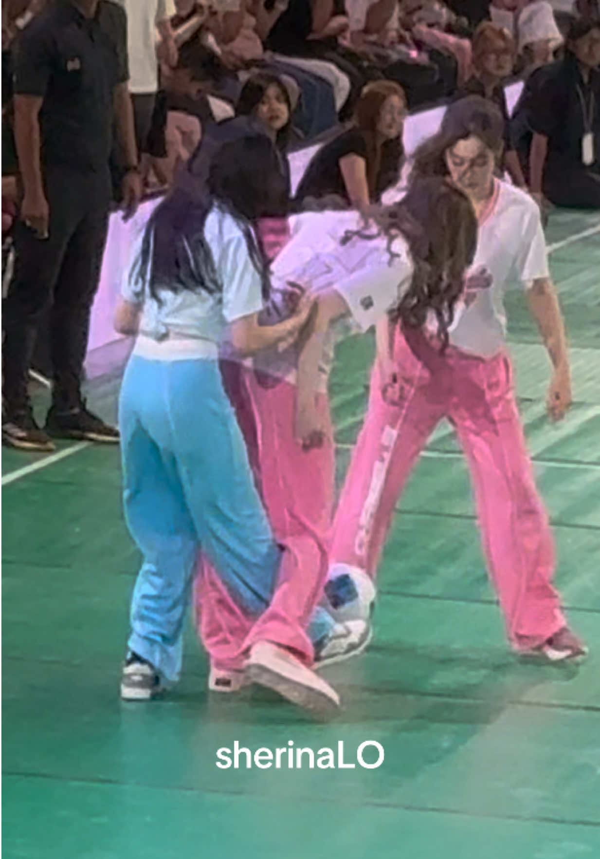 Eh eh eh eh ehhhhh ehhhhh~ #ch3girlscup2025 #Lingorm @ออมออมเอง:^D @Tiktok Ch3Thailand 