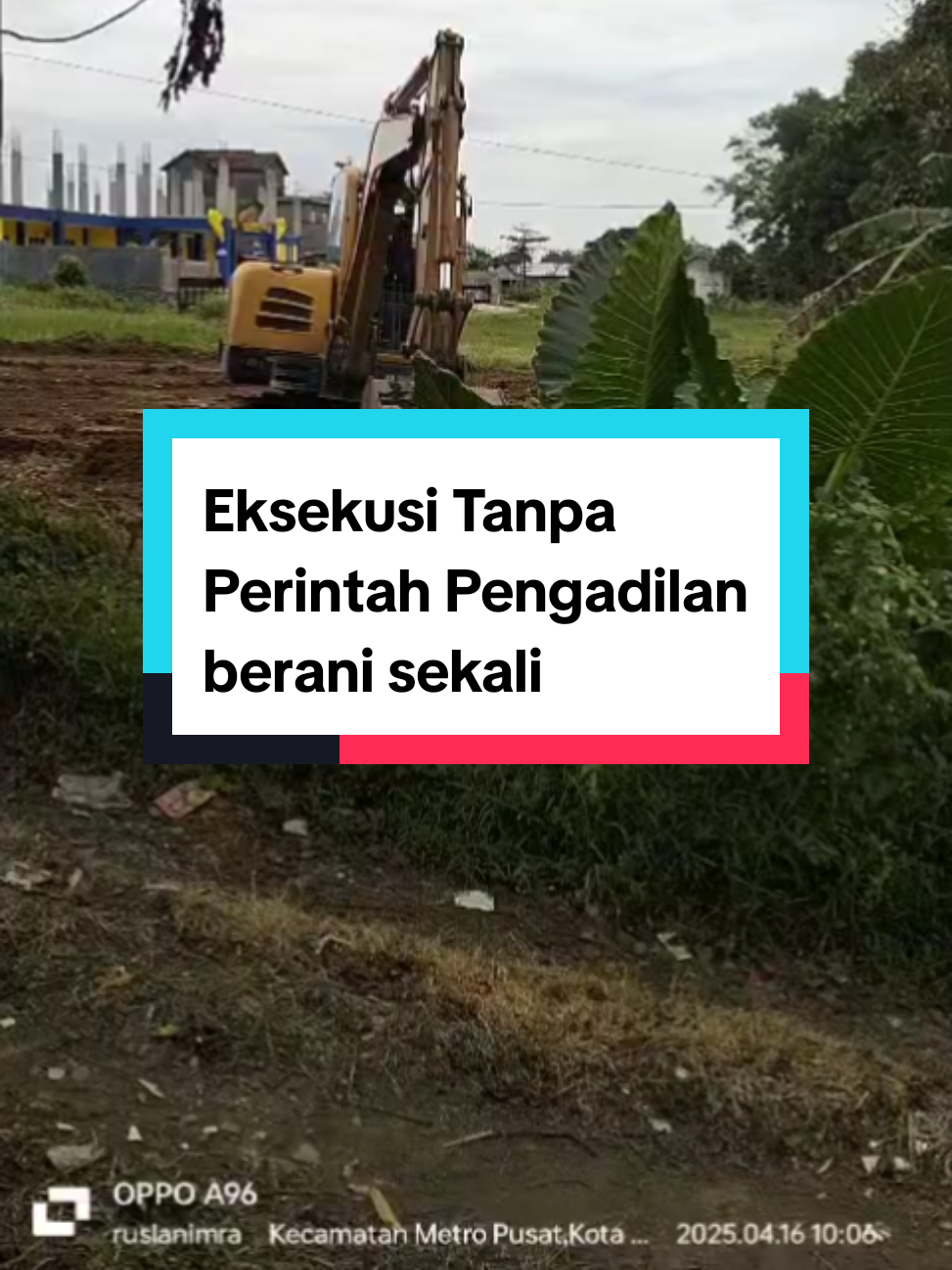 rumah toko dan tanah saya dieksekusi. Saya pelaku UMKM yang berjuang membayar hutang. Dari Rp 1,5 miliar, tinggal Rp 500 jutaan. Tapi saya merasa diperlakukan tidak adil. Ada intimidasi, ada tawaran uang agar saya pergi, bahkan proses hukum yang menurut saya janggal. Saya bukan melawan hukum, saya hanya melawan ketidakadilan. Pak Presiden, mohon bantu kami. Saya rakyat kecil yang hanya ingin keadilan ditegakkan. “Saya bukan melawan hukum, saya melawan ketidakadilan.” “UMKM kecil vs sistem besar, siapa yang melindungi kami?” “Rumah saya disita, hati saya tidak rela tanpa keadilan.” “Pak Presiden, dengar suara rakyat kecil.” #KeadilanUntukRakyat #SuaraUMKM #TolongPakPresiden #LawanKetidakadilan #fyp