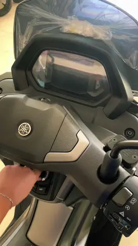 ✨ Siap tampil makin gagah di jalan? ✨ Yamaha XMAX / NMAX hadir buat nemenin setiap perjalananmu 🚀 🔥 Desain premium 🔥 Nyaman dipakai harian & touring 🔥 Angsuran ringan, proses cepat Jangan cuma lihat, waktunya bawa pulang motor impianmu sekarang! 💯 #NMAX #XMAX #Yamaha #MotorImpian #CicilanRingan 