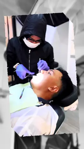 Mosok Sih 😆 Gosong gini g pake bedak.. Apa kata netizen yaaa Kalo tiba tiba dr pia muncul Tanpa bedak, tanpa kerudung Rambut panjang bergelombang Pake celana pendek plus tangtop Apa adanya kalo di rumah Pasti satu komennya 