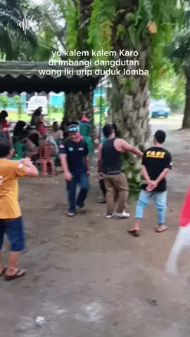 di fikir karo dangdutan....🤣🤣