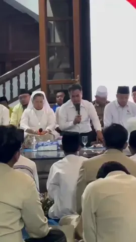 #Gubernur Jawa Tengah Ahmad Luthfi berdoa bersama  Perwakilan Ormas Lintas Agama di Wisma Perdamaian Semarang  AMAN & KONDUSIF.